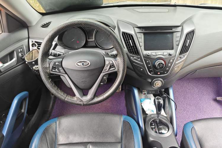 Used Hyundai Veloster 2012 1.6T Automatic Luxury Edition Steering Wheel