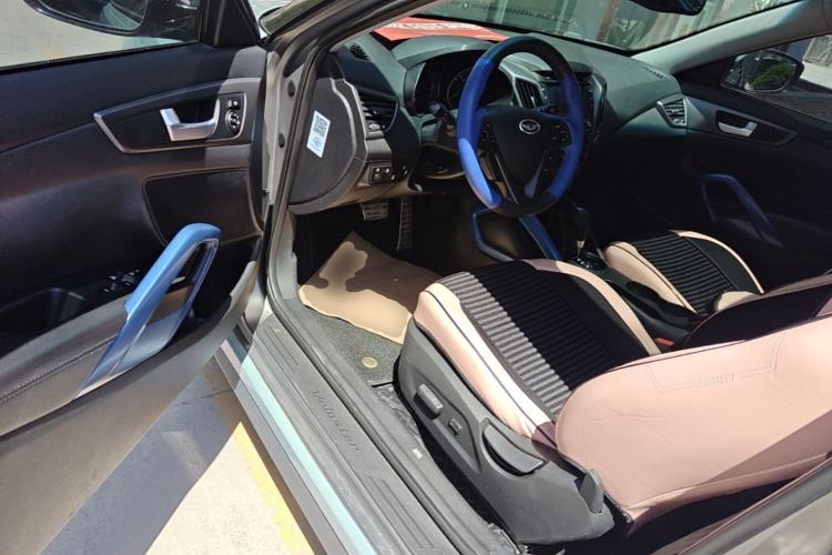 Used Hyundai Veloster 2012 1.6T Automatic Luxury Edition Driver Seat