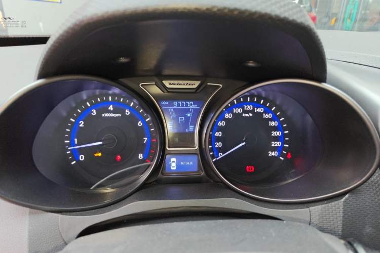 Used Hyundai Veloster 2012 1.6T Automatic Luxury Edition Instrument Cluster