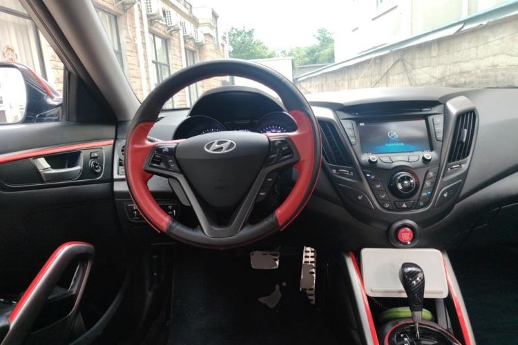 Used Hyundai Veloster 2012 1.6T Automatic Luxury Edition Steering Wheel