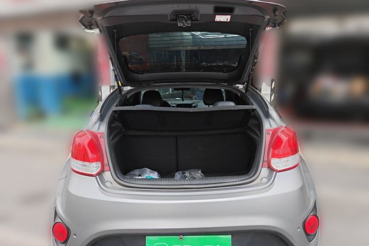 Used Hyundai Veloster 2012 1.6T Automatic Luxury Edition Trunk