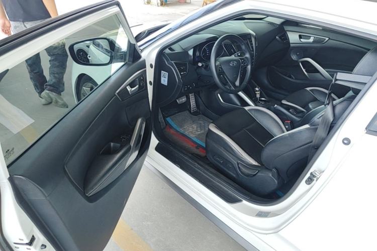Used Hyundai Veloster 2012 1.6T Automatic Luxury Edition Driver Seat
