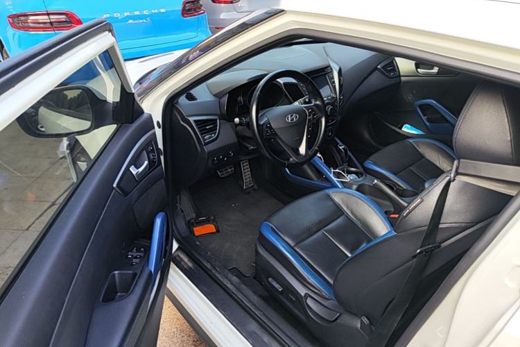 Used Hyundai Veloster 2012 1.6T Automatic Luxury Edition Driver Seat