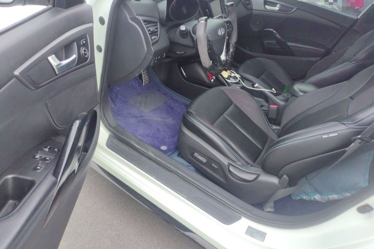 Used Hyundai Veloster 2012 1.6T Automatic Luxury Edition Driver Seat