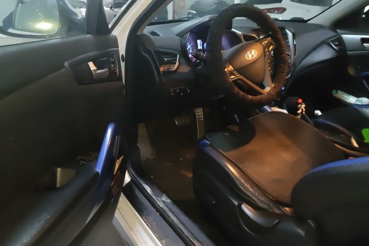 Used Hyundai Veloster 2012 1.6T Automatic Luxury Edition Driver Seat