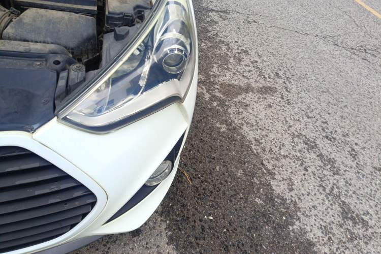 Used Hyundai Veloster 2012 1.6T Automatic Luxury Edition Engine Bay Left