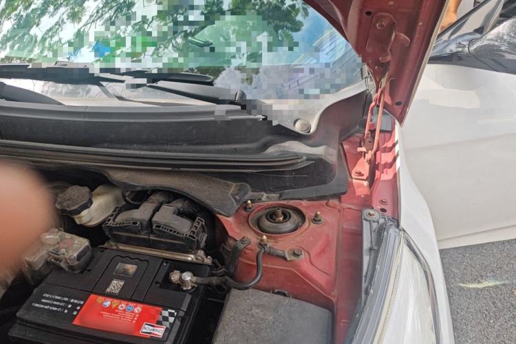 Used Hyundai Veloster 2012 1.6T Automatic Luxury Edition Engine Bay Left