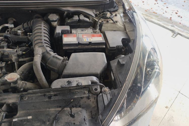 Used Hyundai Veloster 2012 1.6T Automatic Luxury Edition Engine Bay Left