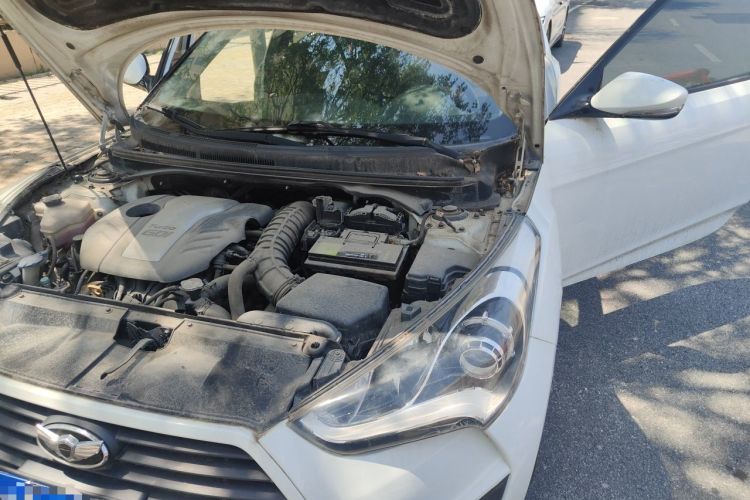 Used Hyundai Veloster 2012 1.6T Automatic Luxury Edition Engine Bay Left