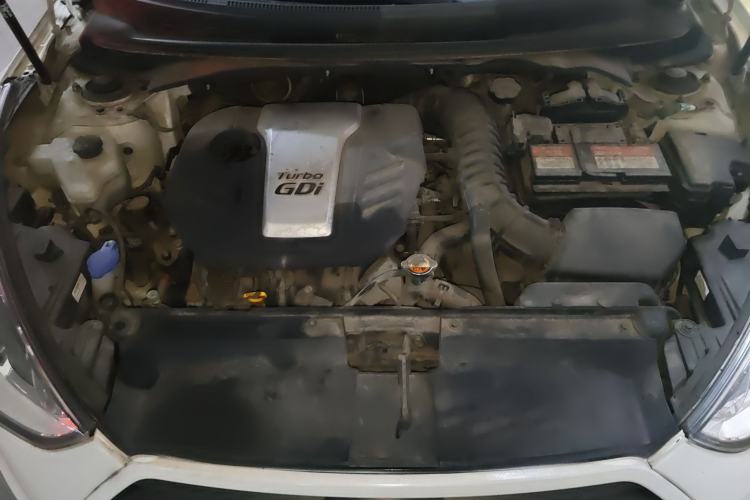 Used Hyundai Veloster 2012 1.6T Automatic Luxury Edition Engine Bay