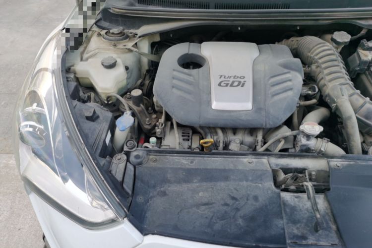 Used Hyundai Veloster 2012 1.6T Automatic Luxury Edition Engine Bay Right