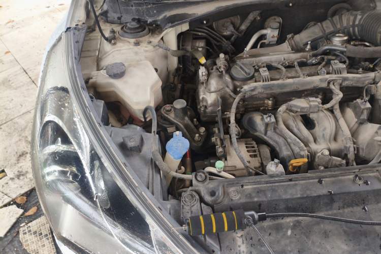 Used Hyundai Veloster 2012 1.6T Automatic Luxury Edition Engine Bay Right