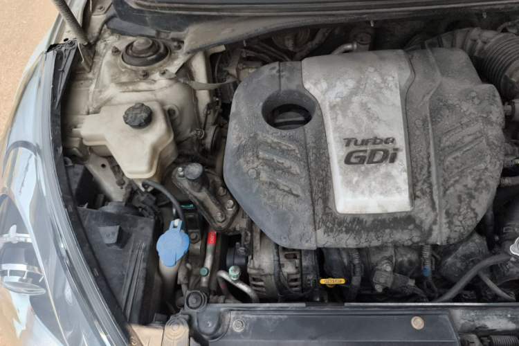 Used Hyundai Veloster 2012 1.6T Automatic Luxury Edition Engine Bay Right