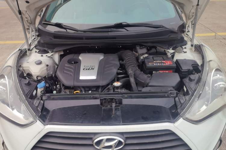 Used Hyundai Veloster 2012 1.6T Automatic Luxury Edition Engine Bay