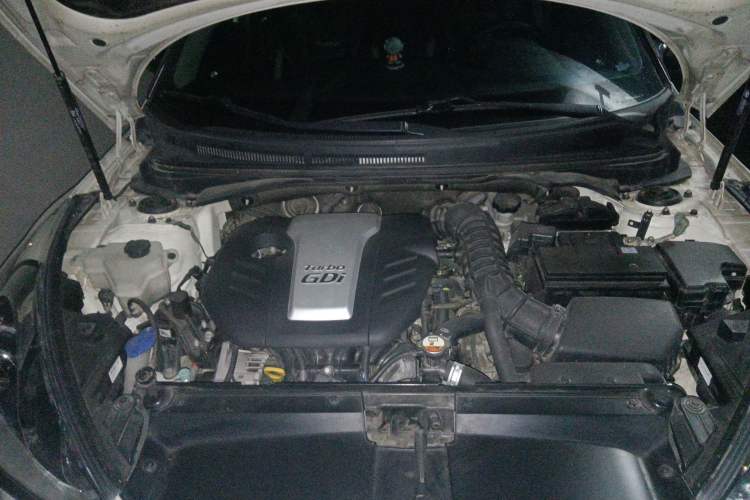 Used Hyundai Veloster 2012 1.6T Automatic Luxury Edition Engine Bay