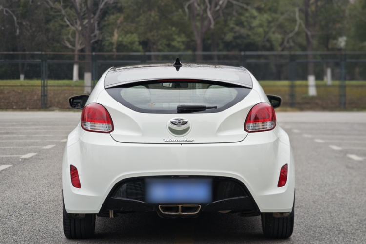 Used Hyundai Veloster 2012 1.6L Automatic Luxury Edition Exterior 3