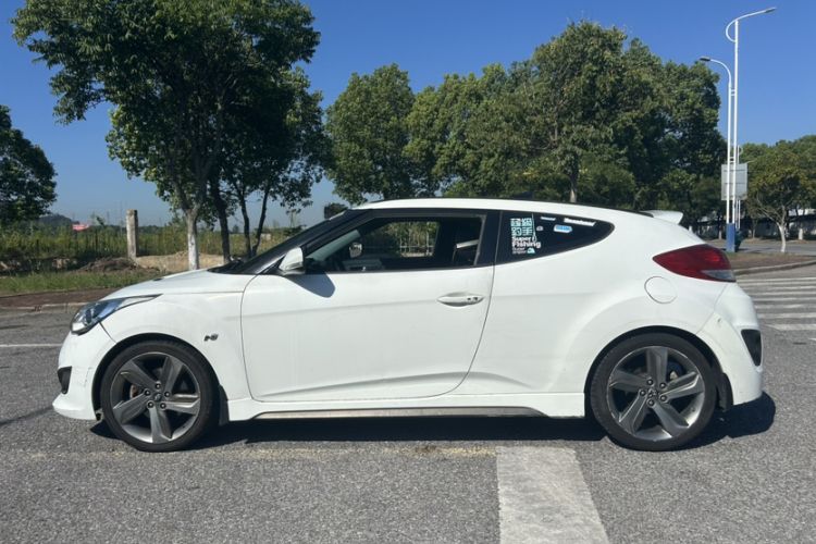 Used Hyundai Veloster 2012 1.6T Automatic Luxury Edition Exterior 3