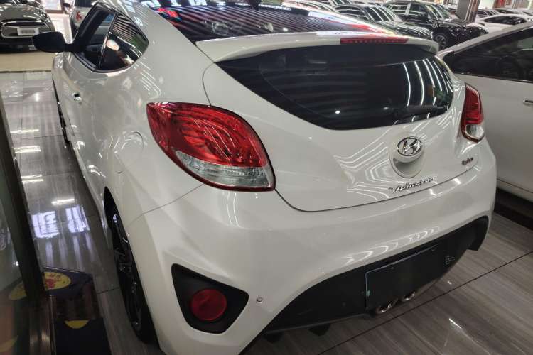 Used Hyundai Veloster 2012 1.6T Automatic Luxury Edition Exterior 4