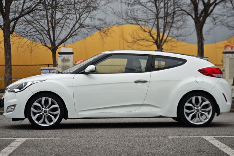 Used Hyundai Veloster 2012 1.6L Automatic Luxury Edition Exterior 5