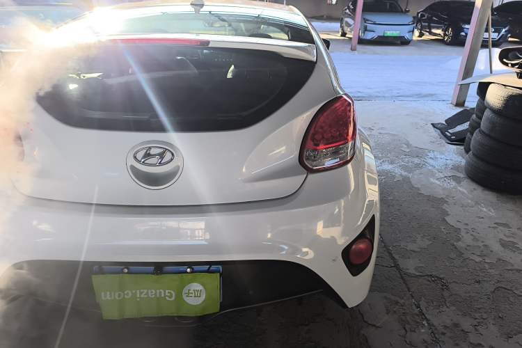 Used Hyundai Veloster 2012 1.6T Automatic Luxury Edition Exterior 6