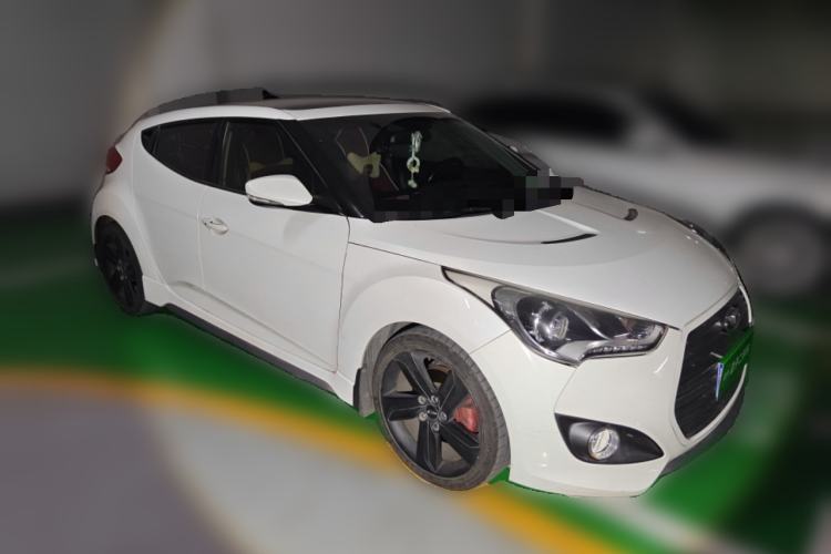Used Hyundai Veloster 2012 1.6T Automatic Luxury Edition Front Right 45 Deg
