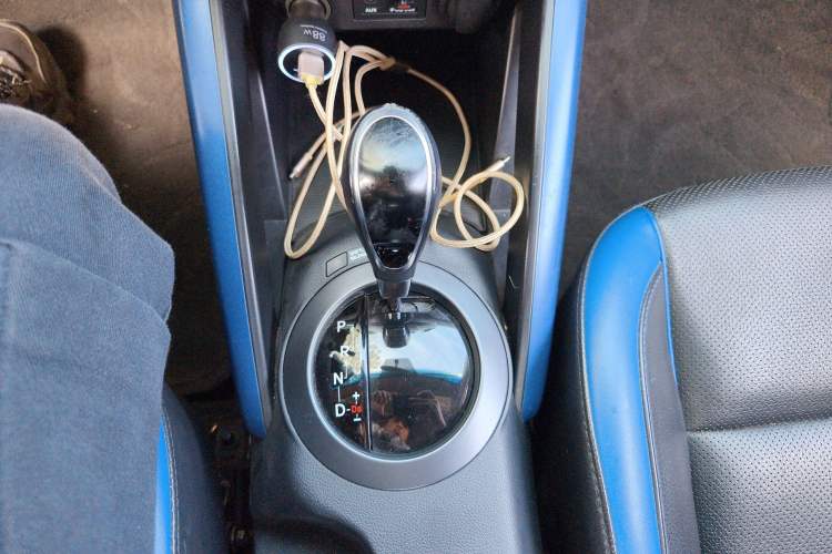 Used Hyundai Veloster 2012 1.6T Automatic Luxury Edition Gear Lever