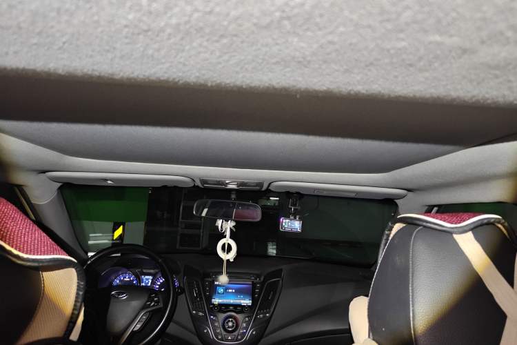 Used Hyundai Veloster 2012 1.6T Automatic Luxury Edition Headliner