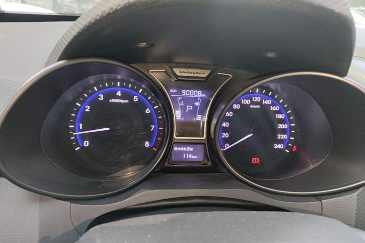 Used Hyundai Veloster 2012 1.6T Automatic Luxury Edition Instrument Cluster