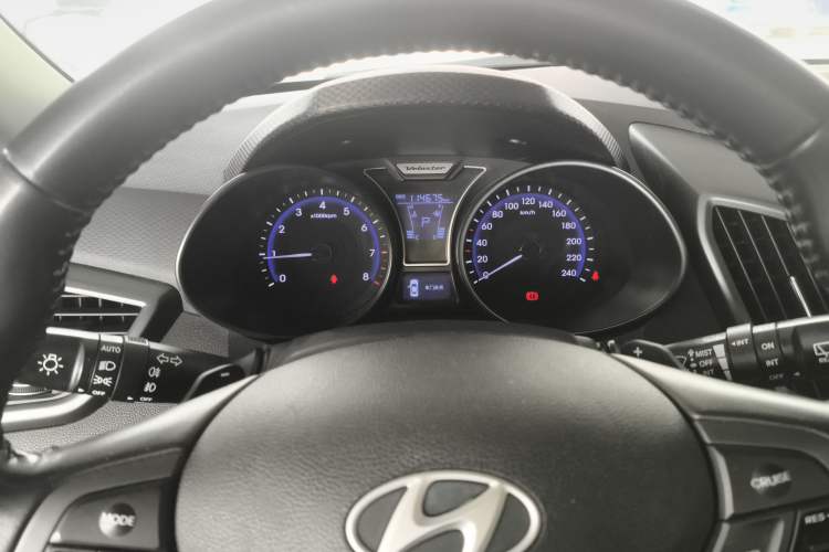 Used Hyundai Veloster 2012 1.6T Automatic Luxury Edition Instrument Cluster