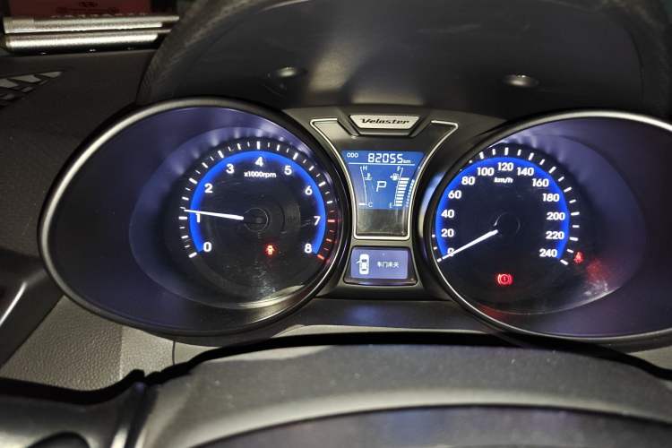 Used Hyundai Veloster 2012 1.6T Automatic Luxury Edition Instrument Cluster