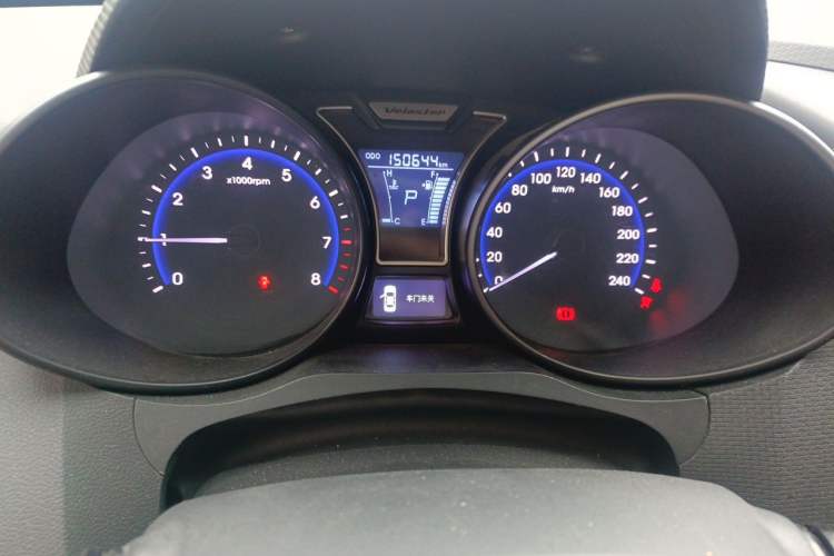 Used Hyundai Veloster 2012 1.6T Automatic Luxury Edition Instrument Cluster