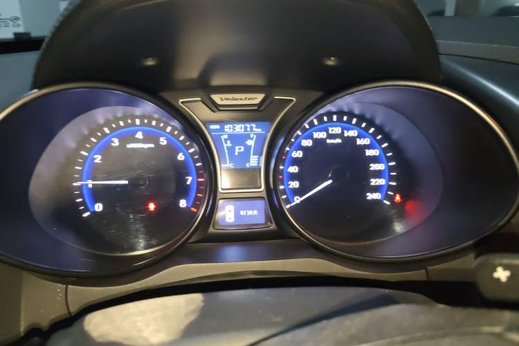 Used Hyundai Veloster 2012 1.6T Automatic Luxury Edition Instrument Cluster