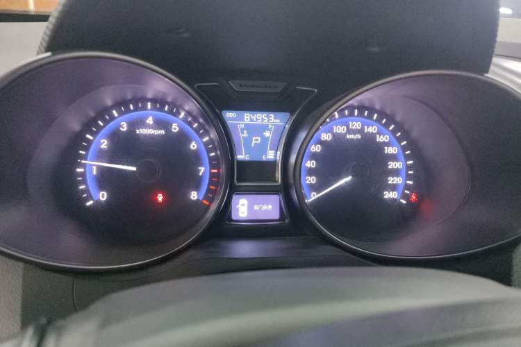 Used Hyundai Veloster 2012 1.6T Automatic Luxury Edition Instrument Cluster