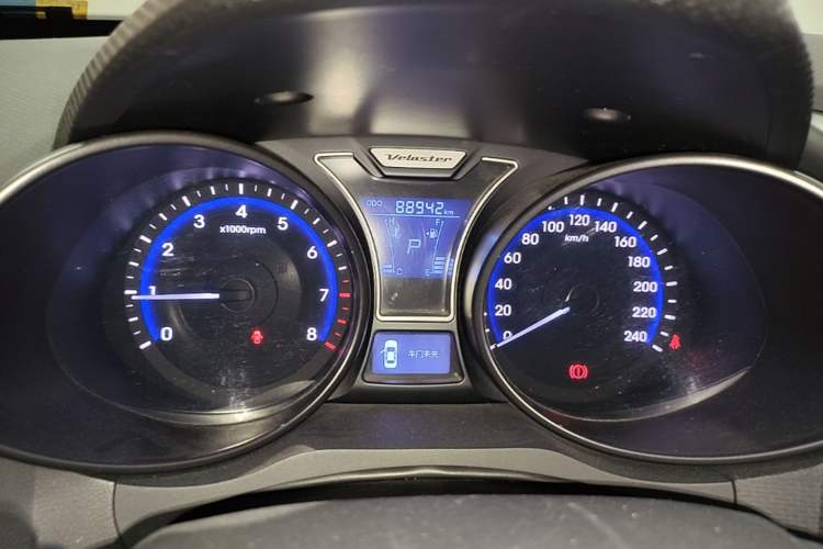 Used Hyundai Veloster 2012 1.6T Automatic Luxury Edition Instrument Cluster