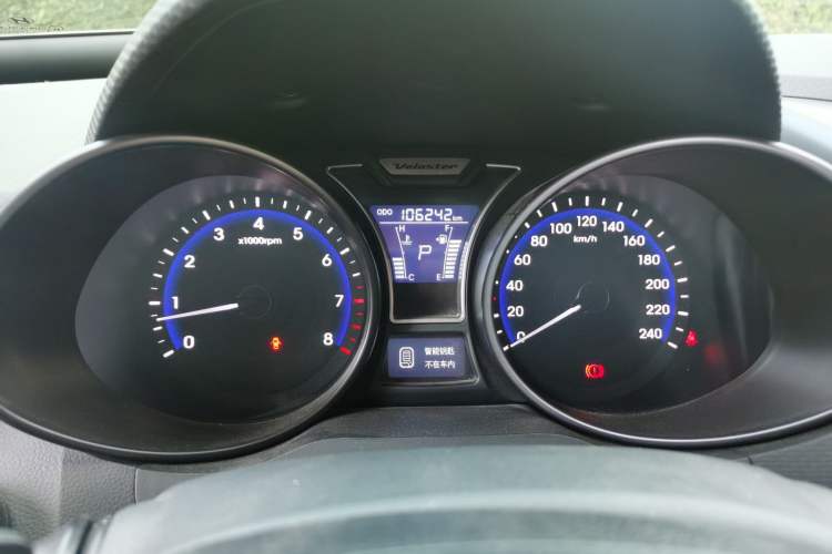 Used Hyundai Veloster 2012 1.6T Automatic Luxury Edition Instrument Cluster