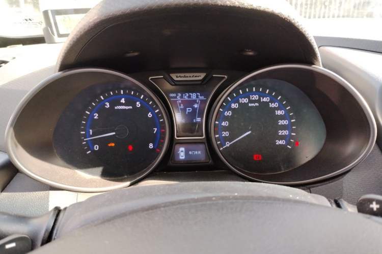 Used Hyundai Veloster 2012 1.6T Automatic Luxury Edition Instrument Cluster