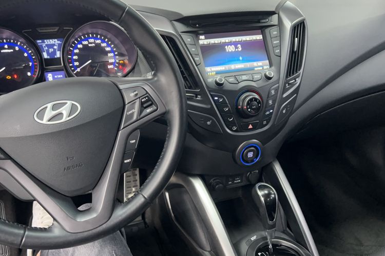 Used Hyundai Veloster 2012 1.6T Automatic Luxury Edition Interior 3
