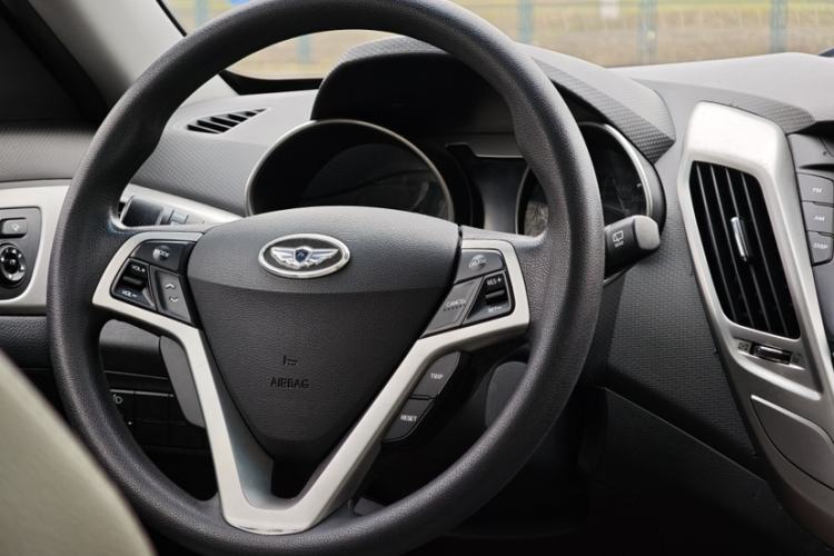 Used Hyundai Veloster 2012 1.6L Automatic Luxury Edition Interior 4