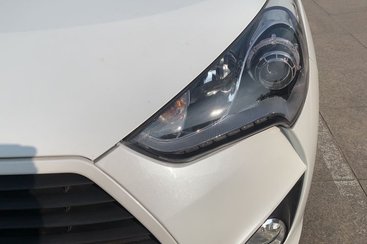 Used Hyundai Veloster 2012 1.6T Automatic Luxury Edition Left Front Headlight