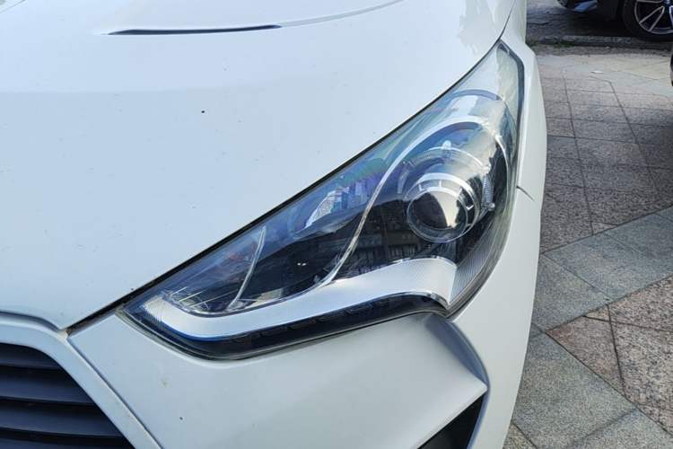Used Hyundai Veloster 2012 1.6T Automatic Luxury Edition Left Front Headlight