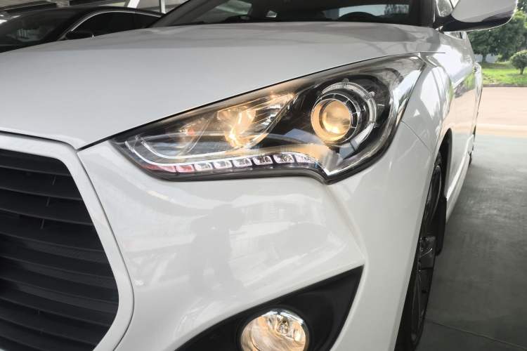 Used Hyundai Veloster 2012 1.6T Automatic Luxury Edition Left Front Headlight
