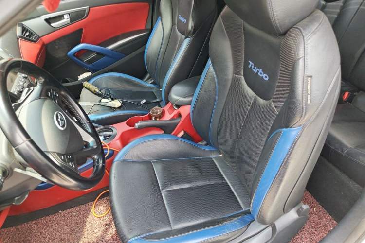 Used Hyundai Veloster 2012 1.6T Automatic Luxury Edition Left Front Seat
