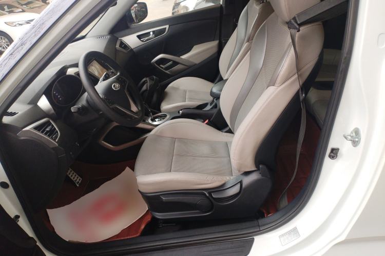 Used Hyundai Veloster 2012 1.6L Automatic Luxury Edition Left Front Seat