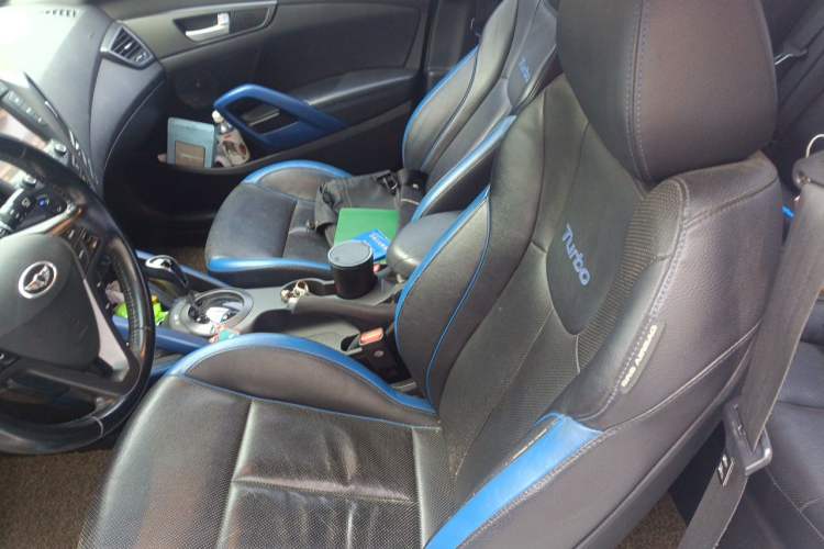 Used Hyundai Veloster 2012 1.6T Automatic Luxury Edition Left Front Seat