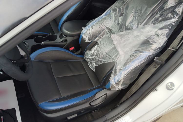 Used Hyundai Veloster 2012 1.6T Automatic Luxury Edition Left Front Seat
