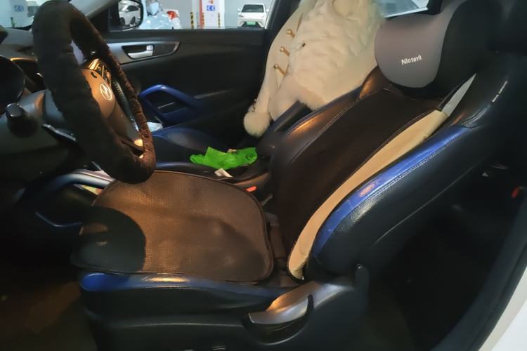 Used Hyundai Veloster 2012 1.6T Automatic Luxury Edition Left Front Seat