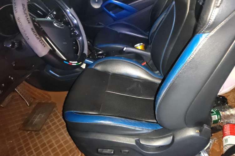 Used Hyundai Veloster 2012 1.6T Automatic Luxury Edition Left Front Seat
