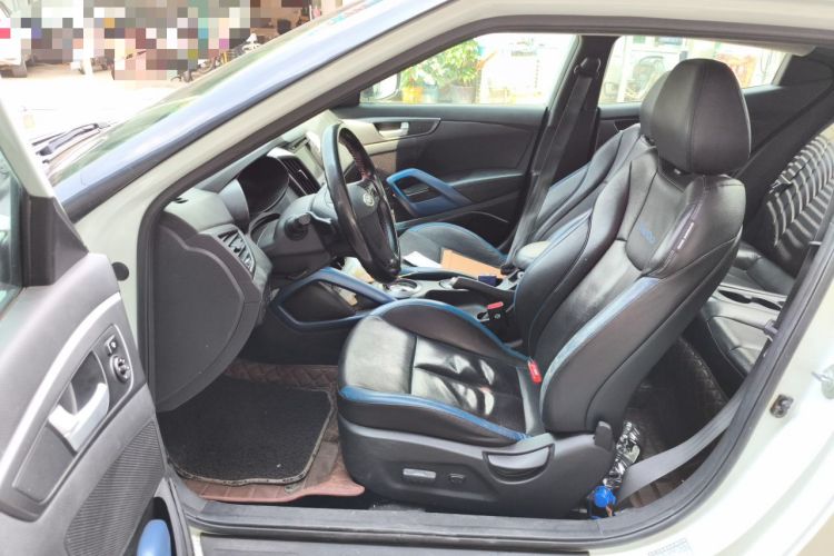 Used Hyundai Veloster 2012 1.6T Automatic Luxury Edition Left Front Seat