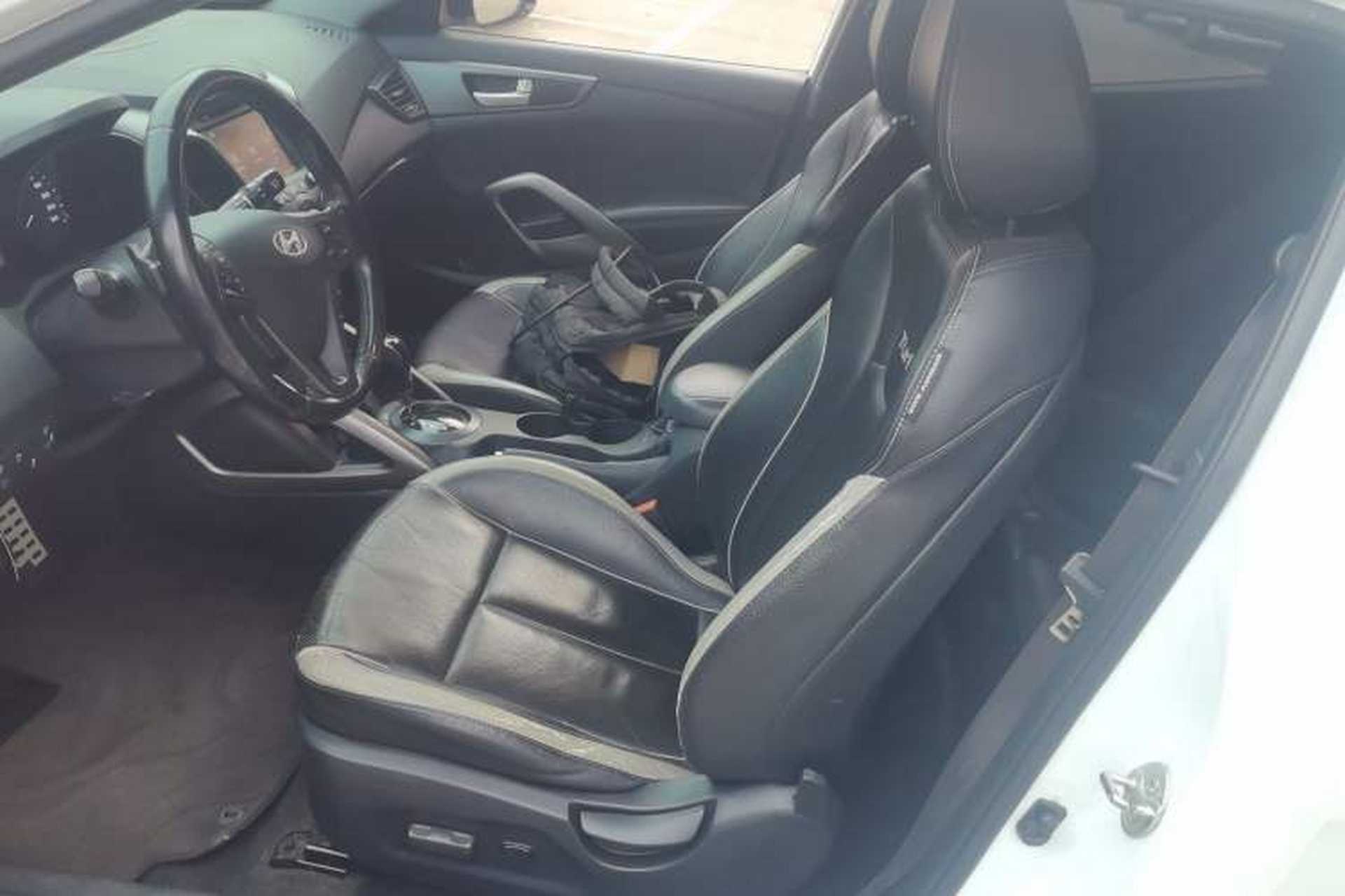 Used Hyundai Veloster 2012 1.6T Automatic Luxury Edition Left Front Seat