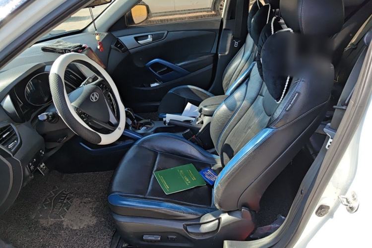 Used Hyundai Veloster 2012 1.6T Automatic Luxury Edition Left Front Seat